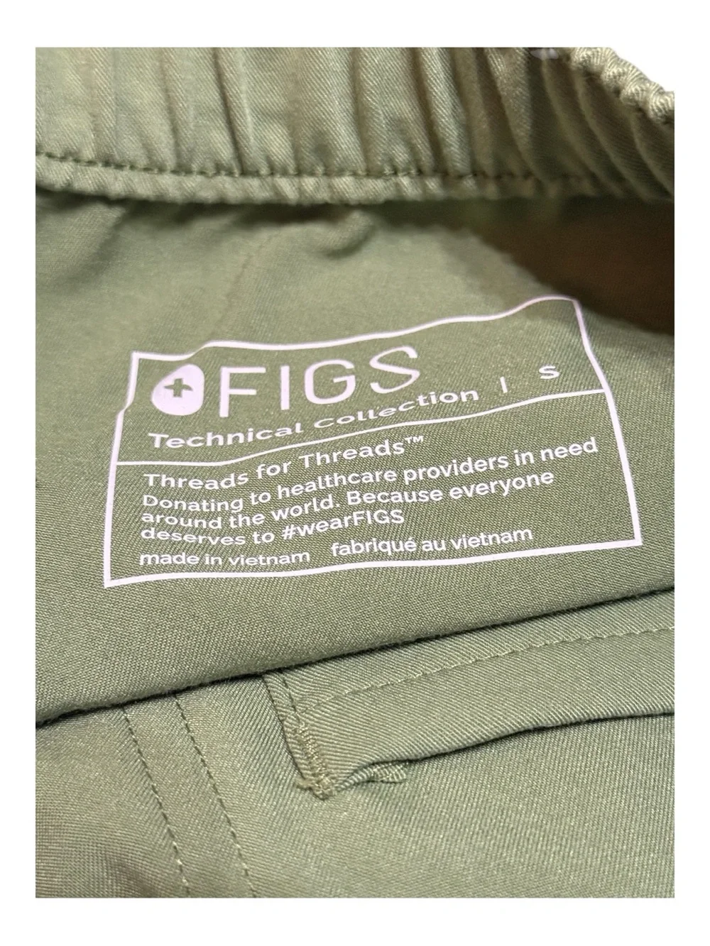 FIGS Cairo Cargo Scrub Pants Men’s Small Regular Green NWT